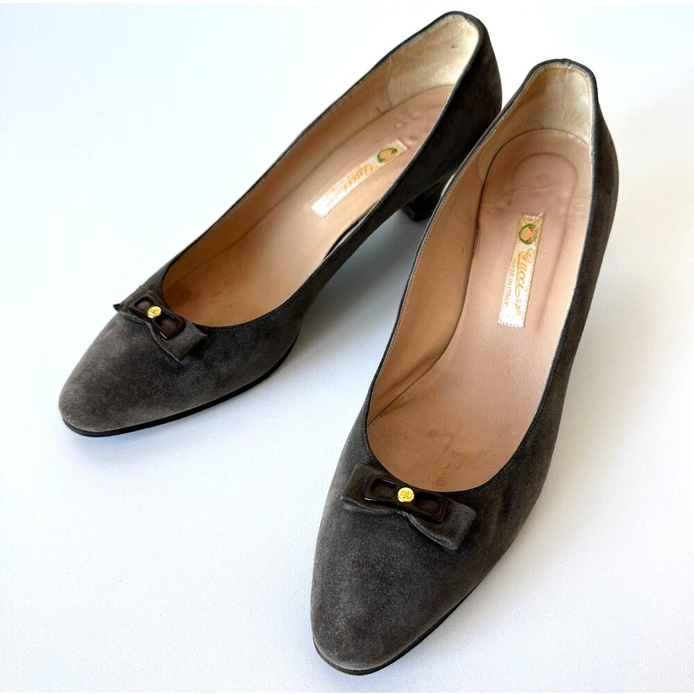 Gucci 1983 Vintage Grey Suede Bow Logo Kitten Heel Size 38 AA